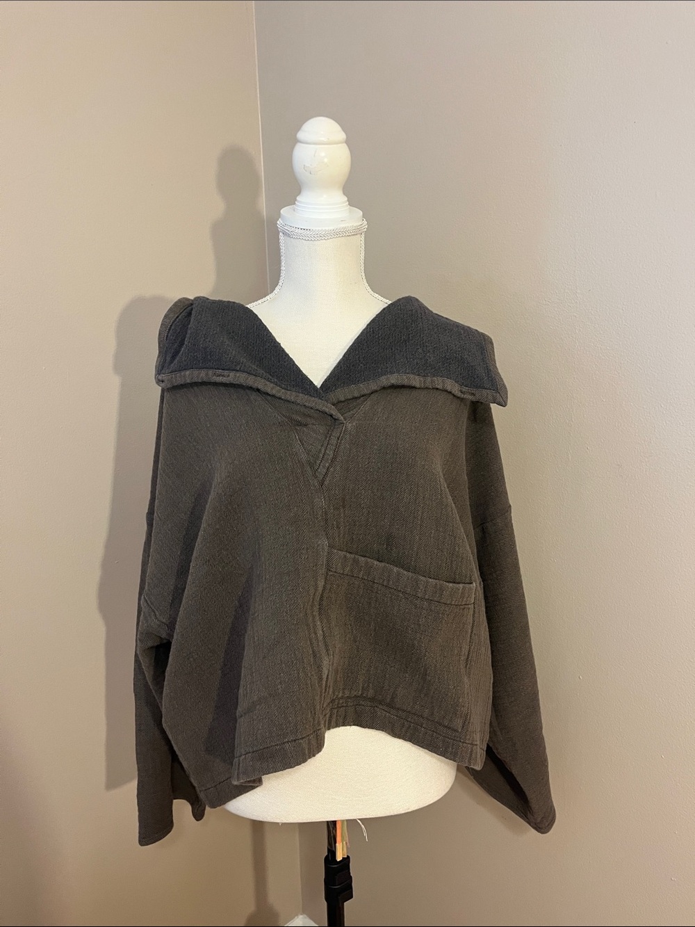 Hino & Malee Cozy Oversized Hooded Pullover in Charcoal